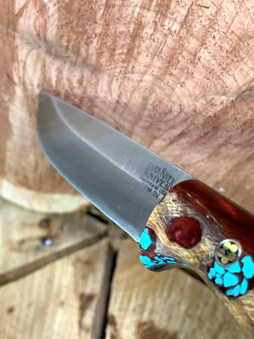 BARK RIVER KNIVES Bark River Gunny CPM 3V Knife - Red Cholla Cactus With Turquoise - Gray Liners - Rampless 5 BARK RIVER KNIVES Bark River Gunny CPM 3V Knife - Red Cholla Cactus With Turquoise - Gray Liners - Rampless