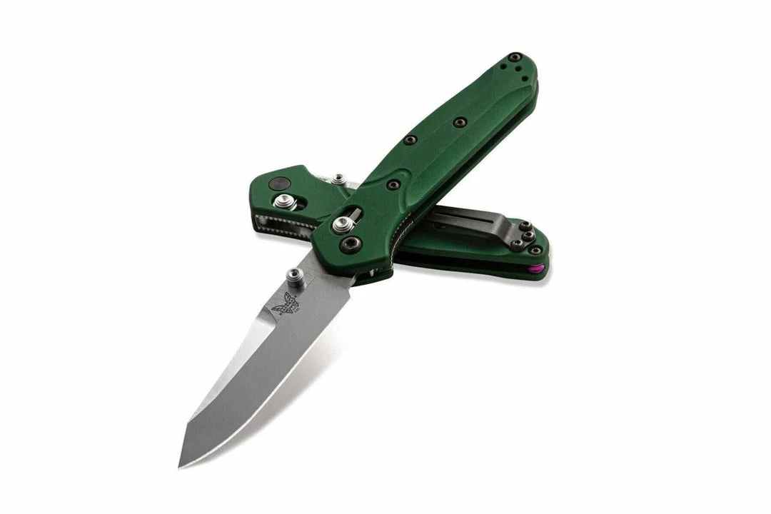 Benchmade 945 Mini Osborne Knife Plain / Reverse Tanto / Green (USA) 3 Benchmade 945 Mini Osborne Knife Plain / Reverse Tanto / Green (USA)