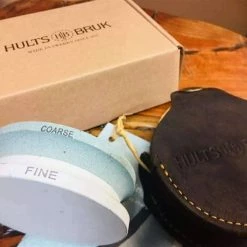 Axe Sharpeners Hults Bruk 180/600 Grit Grinding Stone, Leather Case 7 Axe Sharpeners Hults Bruk 180/600 Grit Grinding Stone, Leather Case