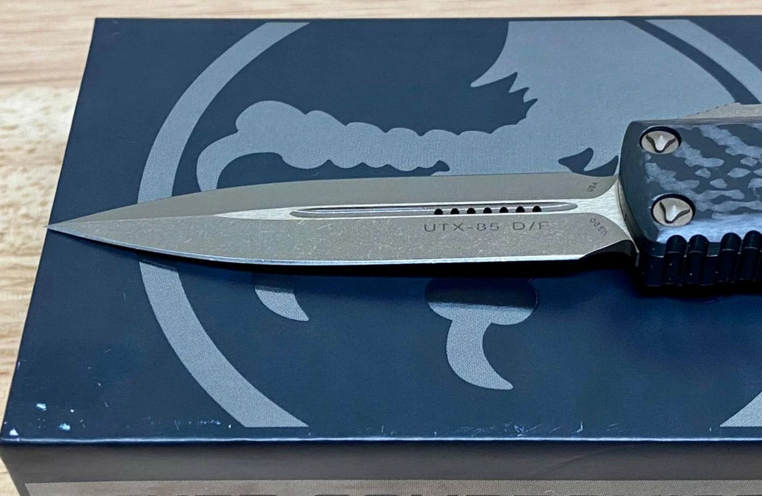 Microtech UTX-85 D/E SS Carbon Fiber Top Bronze Apocalyptic 232-13APCFS 5 Microtech UTX-85 D/E SS Carbon Fiber Top Bronze Apocalyptic 232-13APCFS