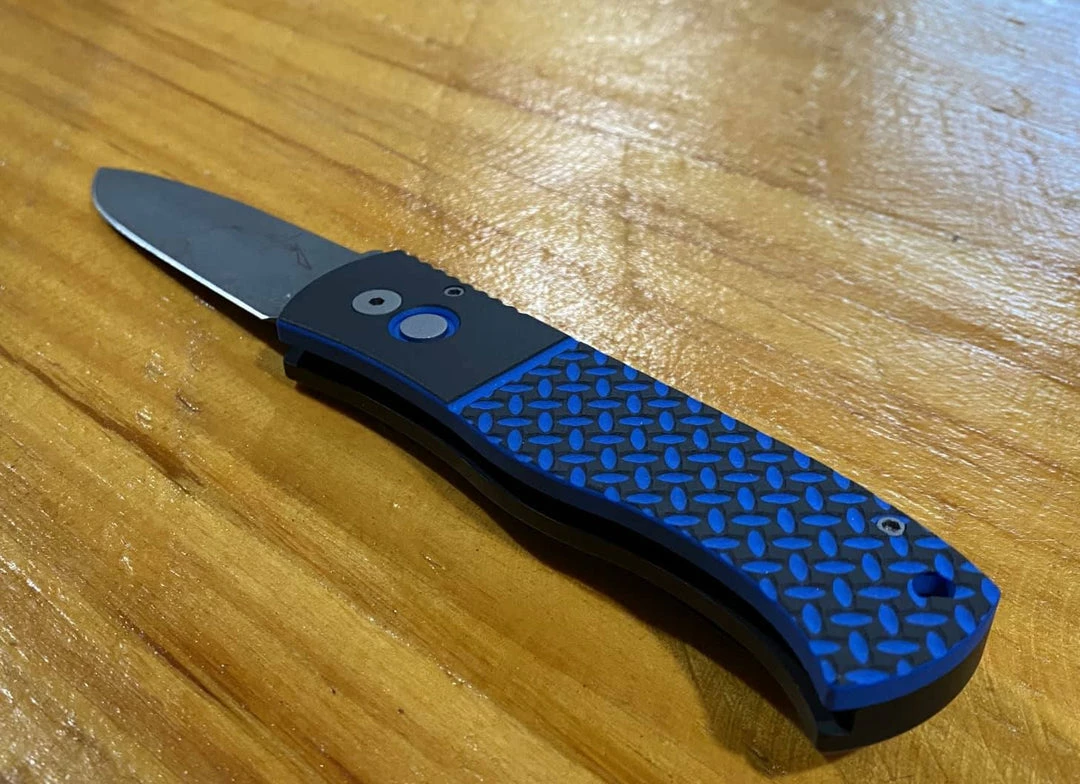 PROTECH KNIVES Protech Emerson CQC7 E7A34 Carbon Fiber Handle (Rare) 5 PROTECH KNIVES Protech Emerson CQC7 E7A34 Carbon Fiber Handle (Rare)