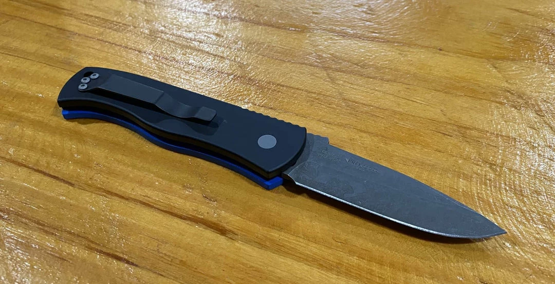 PROTECH KNIVES Protech Emerson CQC7 E7A34 Carbon Fiber Handle (Rare) 7 PROTECH KNIVES Protech Emerson CQC7 E7A34 Carbon Fiber Handle (Rare)