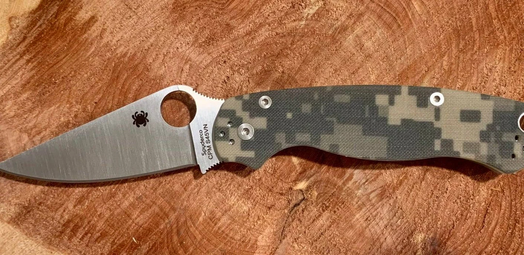 Spyderco Knives Spyderco Paramilitary 2 Knife CPM-S45VN Satin Blade, Digital Camo Handles 4 Spyderco Knives Spyderco Paramilitary 2 Knife CPM-S45VN Satin Blade, Digital Camo Handles